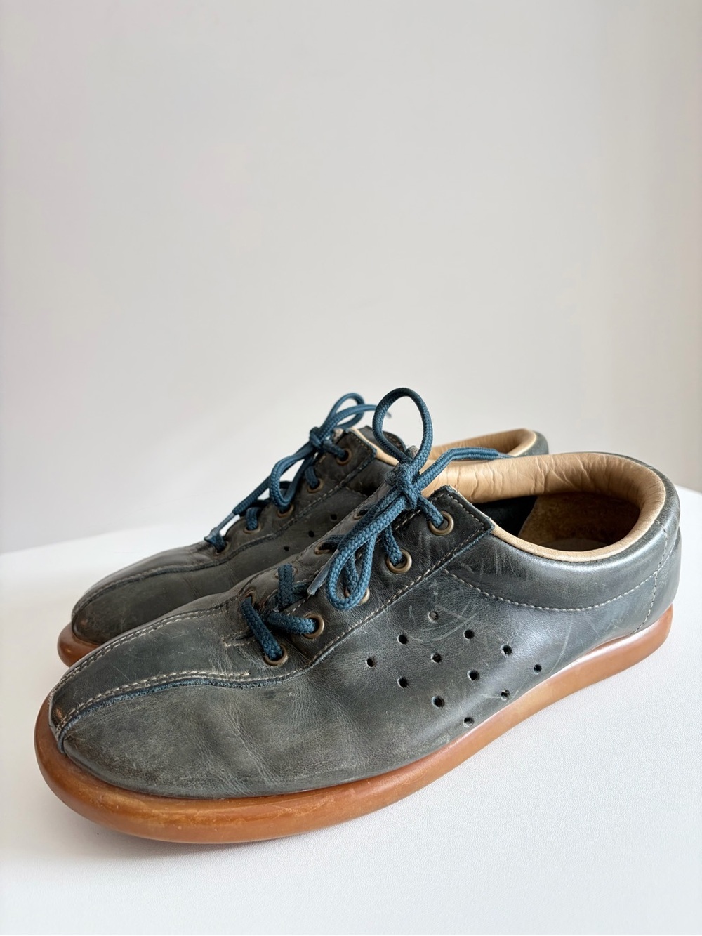 Vintage Y2K Roots Leather Sneakers Academia Heritage Size 41